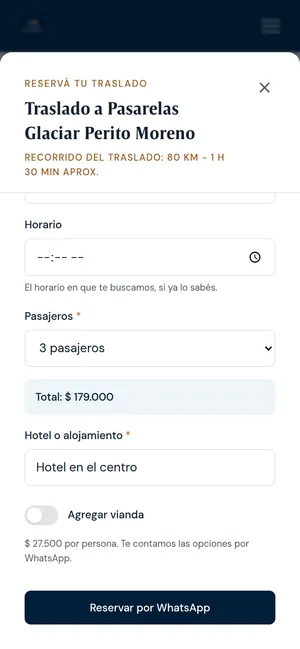Reserva en el celular: el pasajero elige 3 pasajeros, ve el total y reserva por WhatsApp.